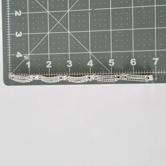 Napier Silver Tone Multiple Rhinestones Link Bracelet - Picture 8 of 8